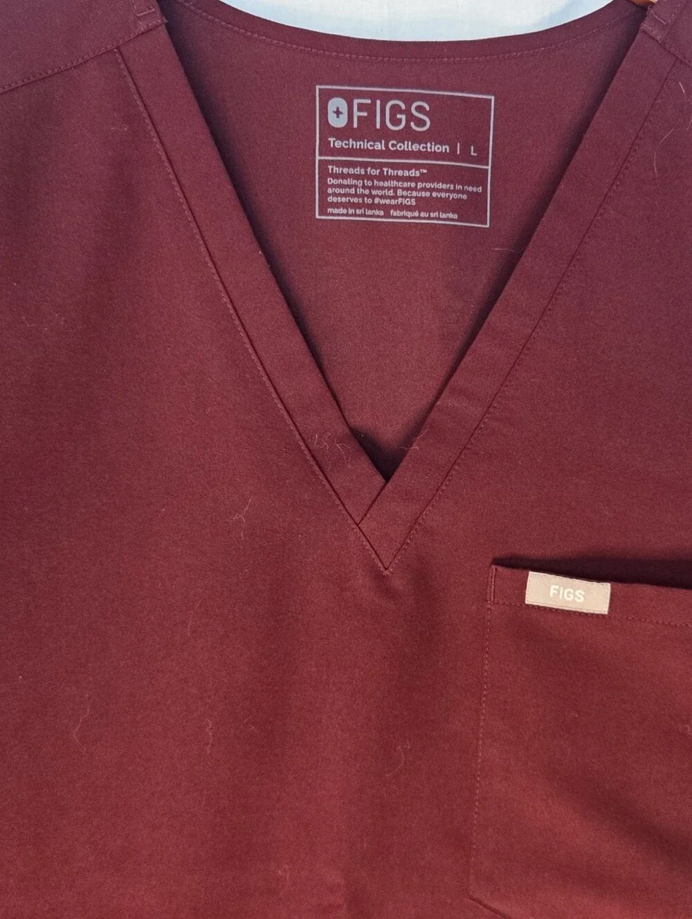 FIGS Catarina One Pocket Scrub Top Burgundy Women’s Sz L Short Sleeve Technical